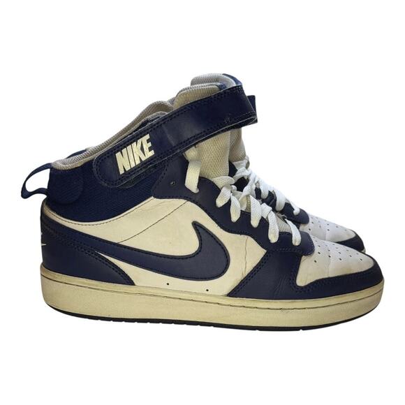Nike Borough Mid Youth Basketball Sneakers - Size 7Y - White/Navy - Picture 2 of 8